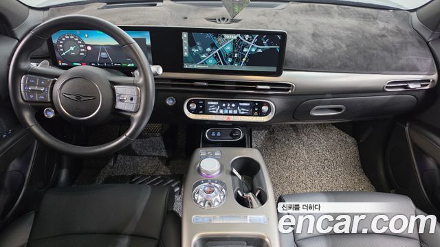 Genesis GV60 — interior