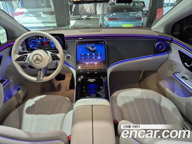 Mercedes-Benz EQE — interior