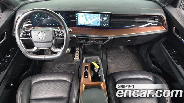 KG Mobility Torres — interior