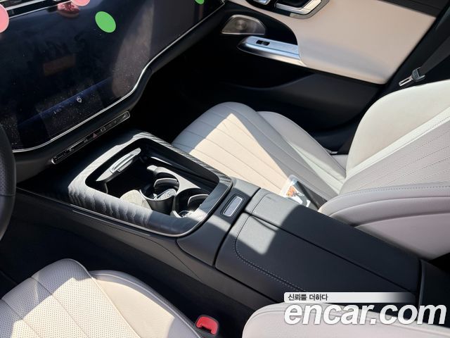 Mercedes-Benz E-Class — interior