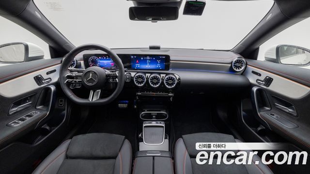 Mercedes-Benz CLA-Class — interior
