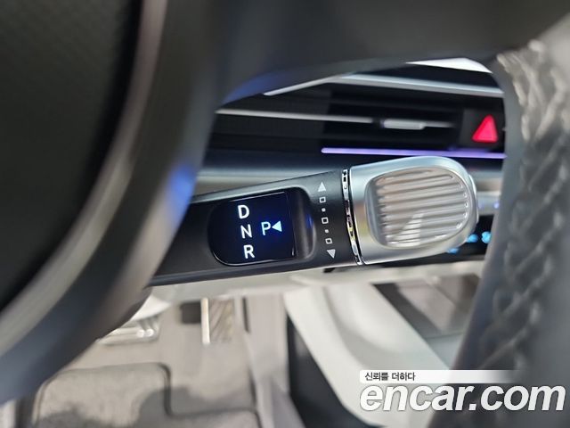 Hyundai IONIQ 6 — interior
