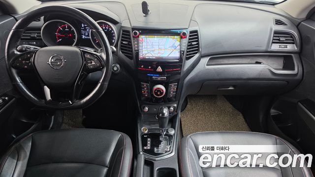 KG Mobility Tivoli — interior
