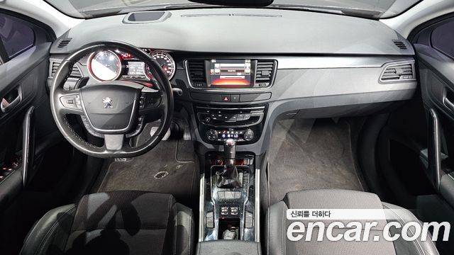 Peugeot 508 — interior