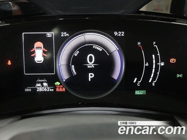 Lexus NX — interior