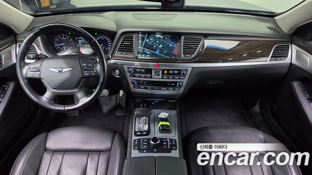 Genesis G80 — interior