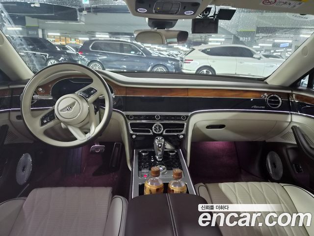 Bentley Flying Spur — interior
