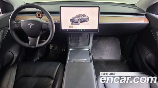 Tesla Model Y — interior