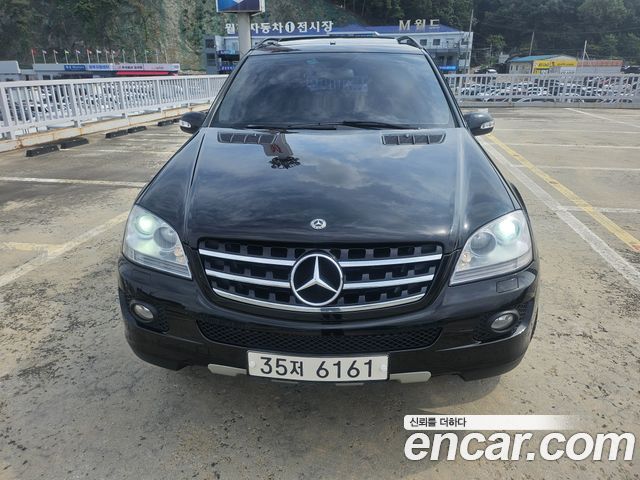 Mercedes-Benz M-Class — exterior