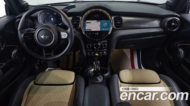 MINI Cooper — interior