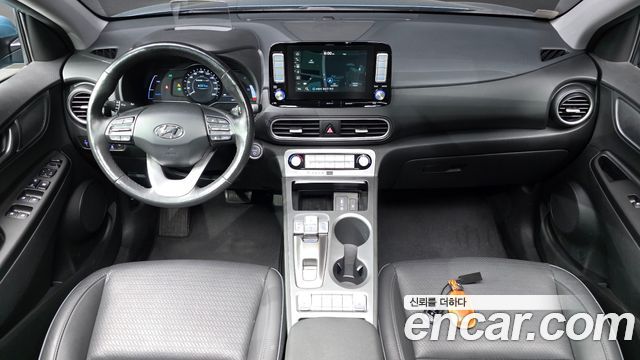 Hyundai Kona — interior