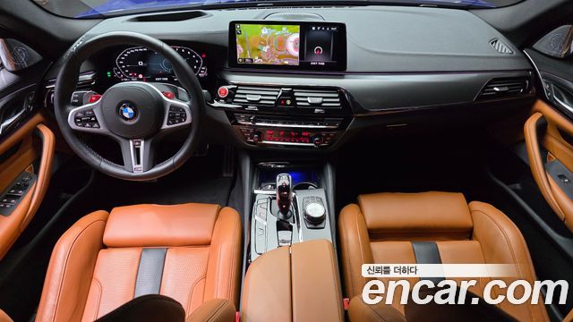 BMW M5 — interior