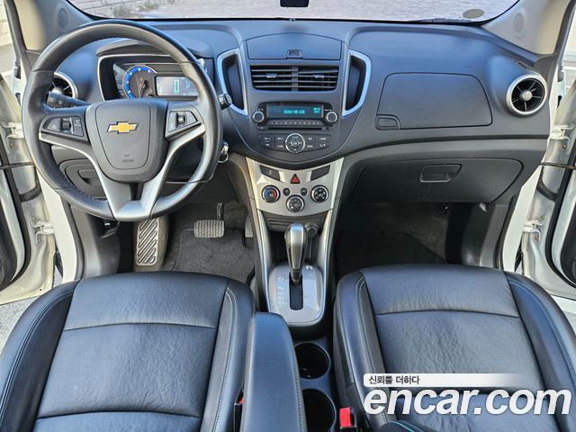 Chevrolet Korea Trax — interior