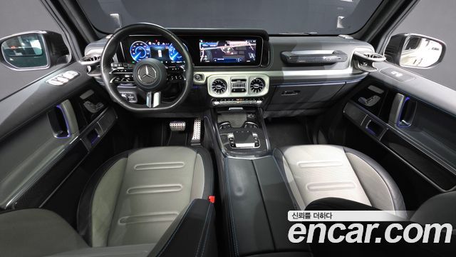 Mercedes-Benz G-Class — interior