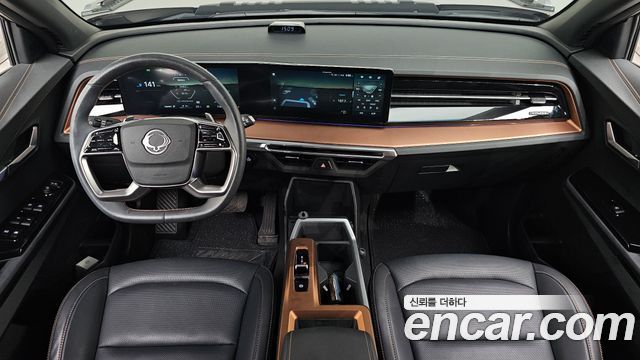 KG Mobility Torres — interior