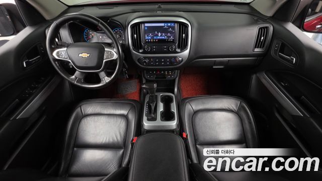 Chevrolet Korea Colorado — interior