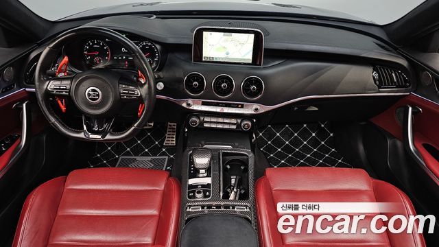 Kia Stinger — interior