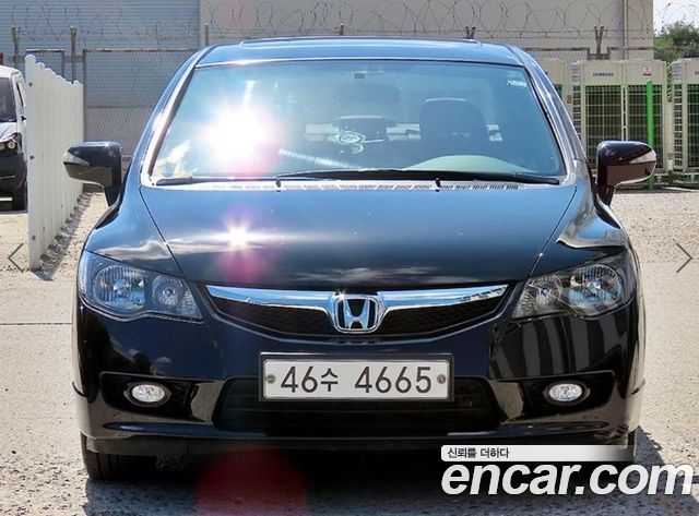 Honda Civic — exterior