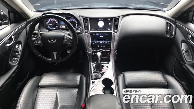 Infiniti Q50 — interior