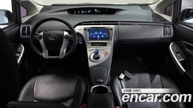 Toyota Prius — interior