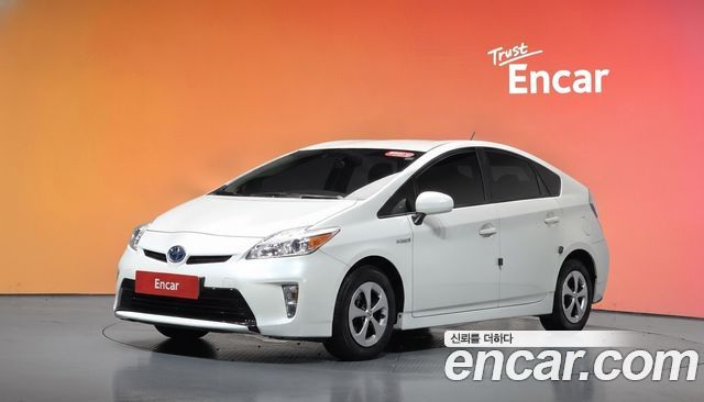 Toyota Prius — exterior