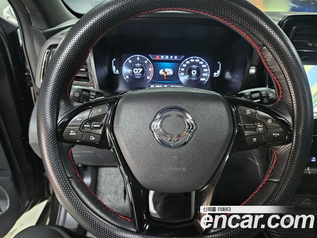KG Mobility Tivoli — interior