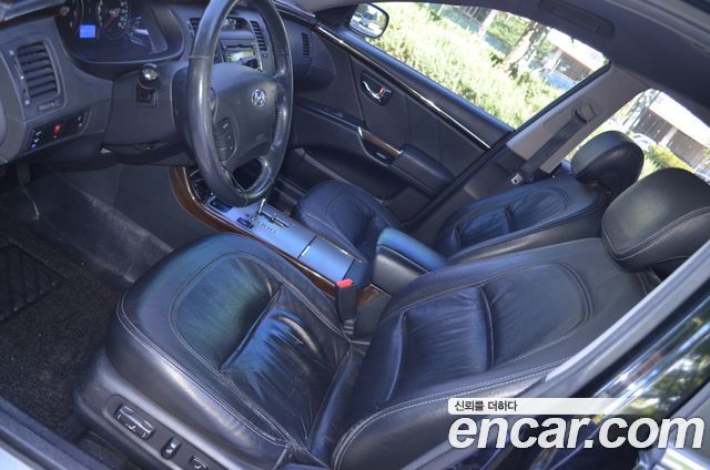 Hyundai Grandeur — interior