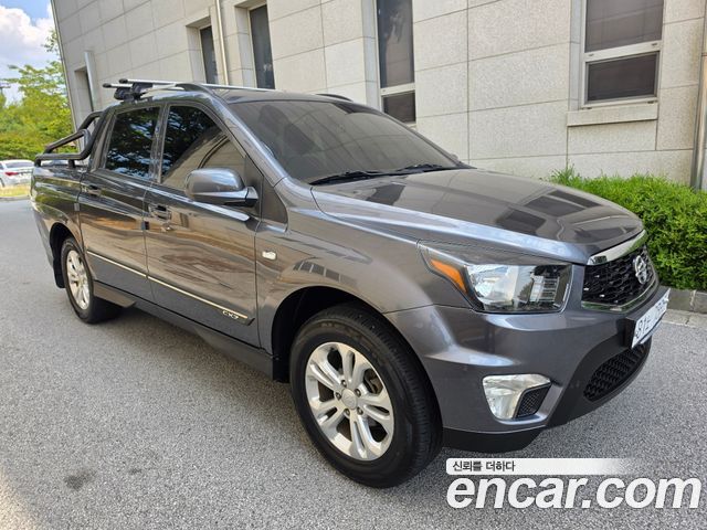 KG Mobility Korando — interior