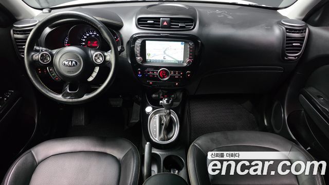 Kia Soul — interior