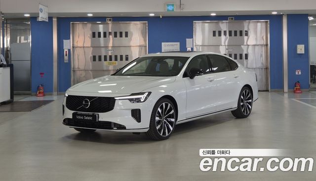 Volvo S90 — exterior