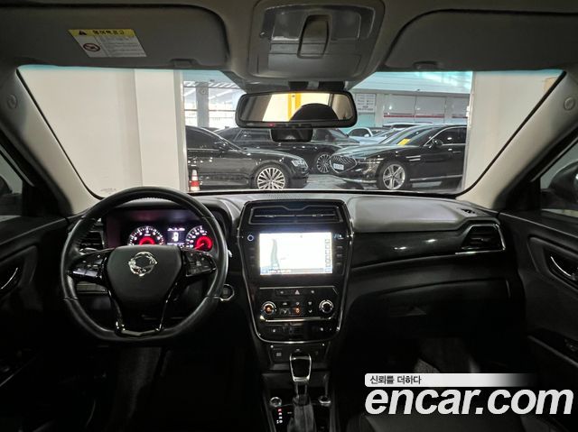 KG Mobility Tivoli — interior