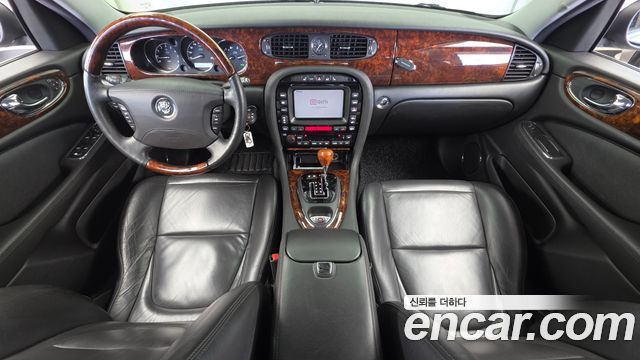 Jaguar XJ-8 — interior