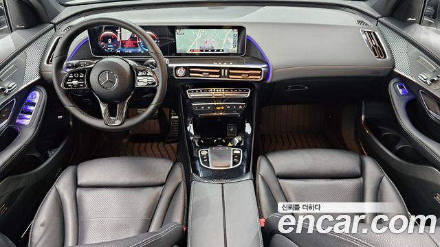 Mercedes-Benz EQC — interior
