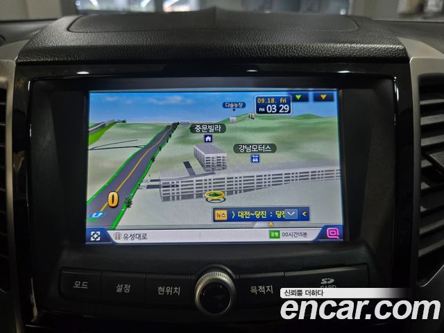 KG Mobility Tivoli — interior