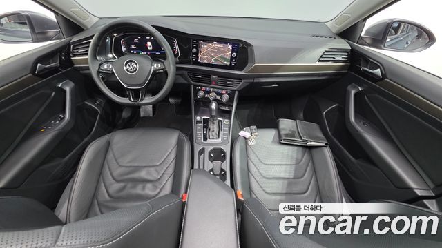 Volkswagen Jetta — interior