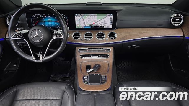 Mercedes-Benz E-Class — interior