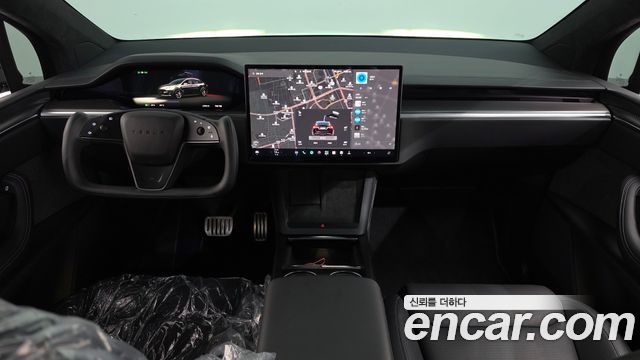 Tesla Model X — interior
