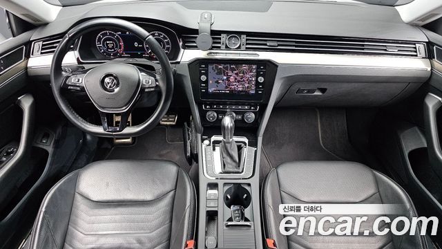 Volkswagen Arteon — interior