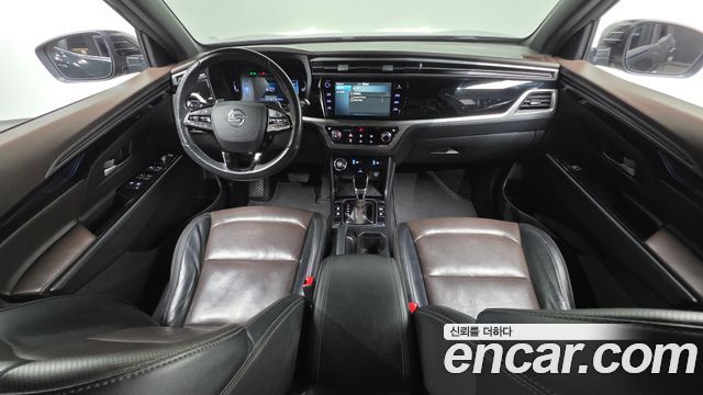 KG Mobility Korando — interior