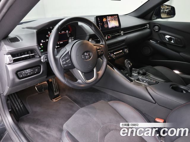 Toyota Supra — interior