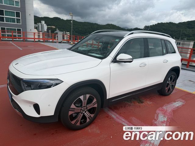 Mercedes-Benz EQB