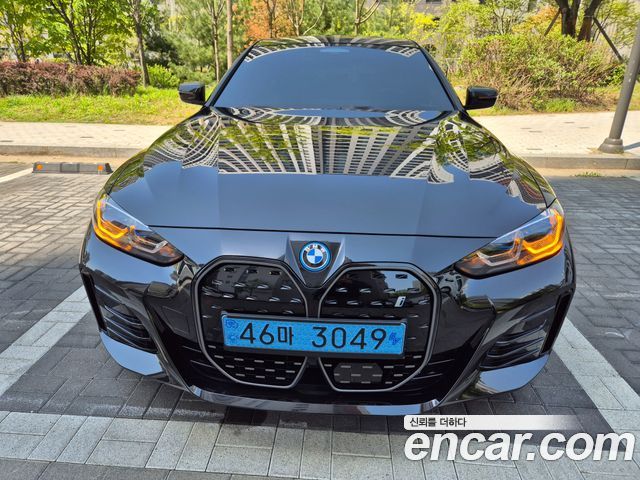 BMW i4 — exterior