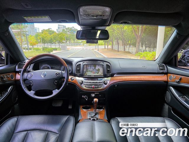 KG Mobility Chairman — interior