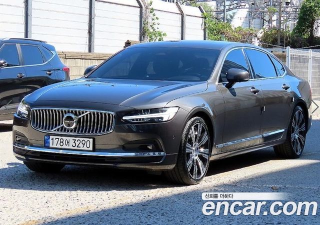 Volvo S90 — exterior