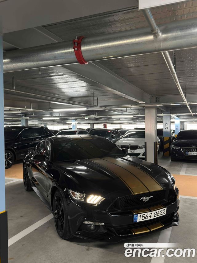 Ford Mustang — exterior