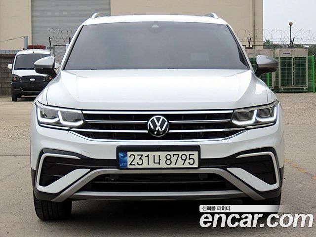 Volkswagen Tiguan — exterior