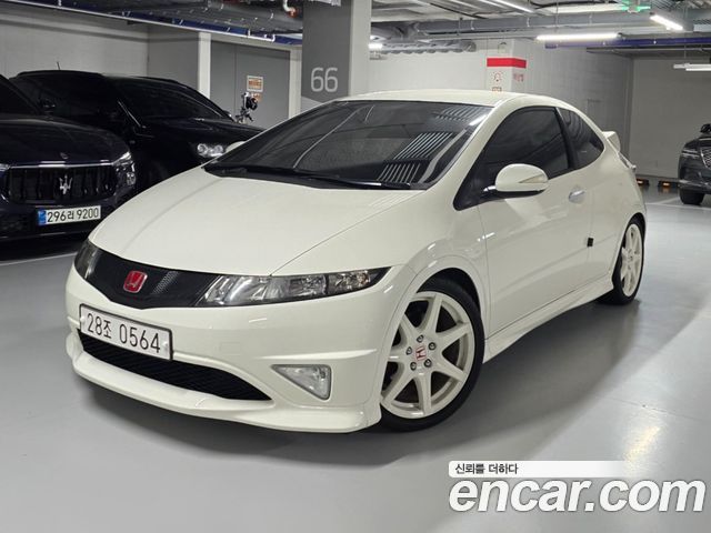 Honda Civic — exterior