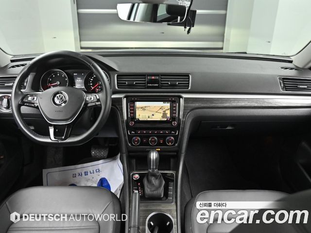 Volkswagen Passat — interior