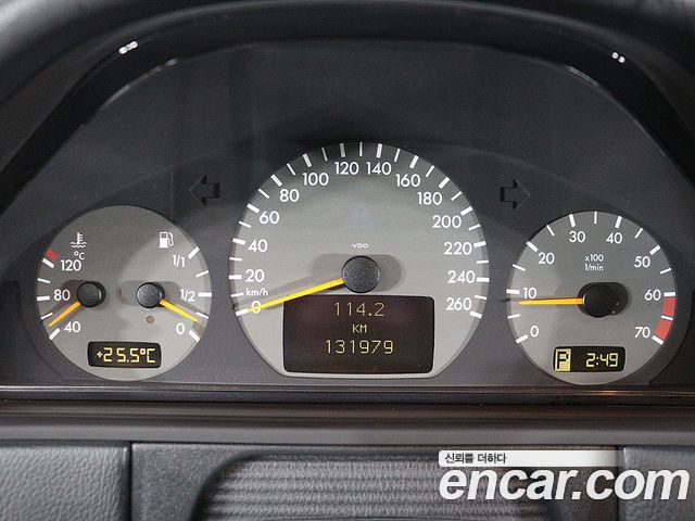 Mercedes-Benz E-Class — interior