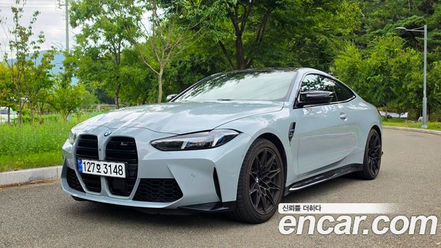 BMW M4 — exterior